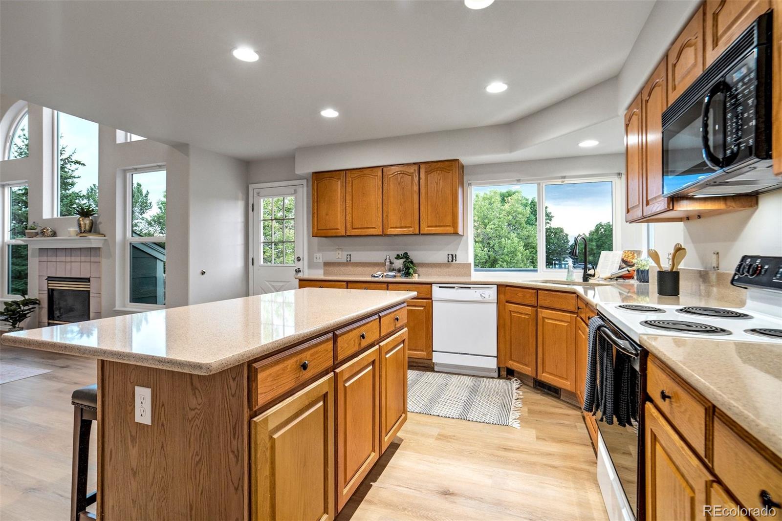 MLS Image #7 for 8810  wellinhall court,colorado springs, Colorado