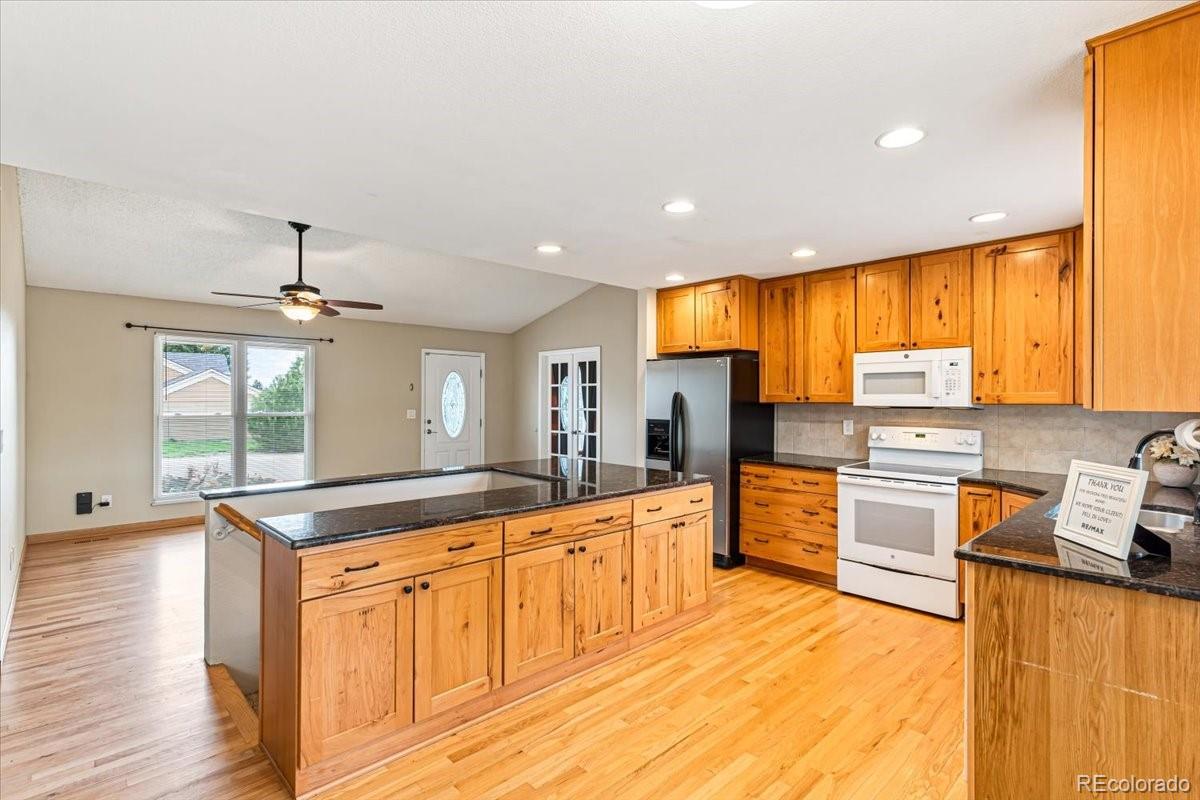 MLS Image #5 for 21698 e powers circle,aurora, Colorado