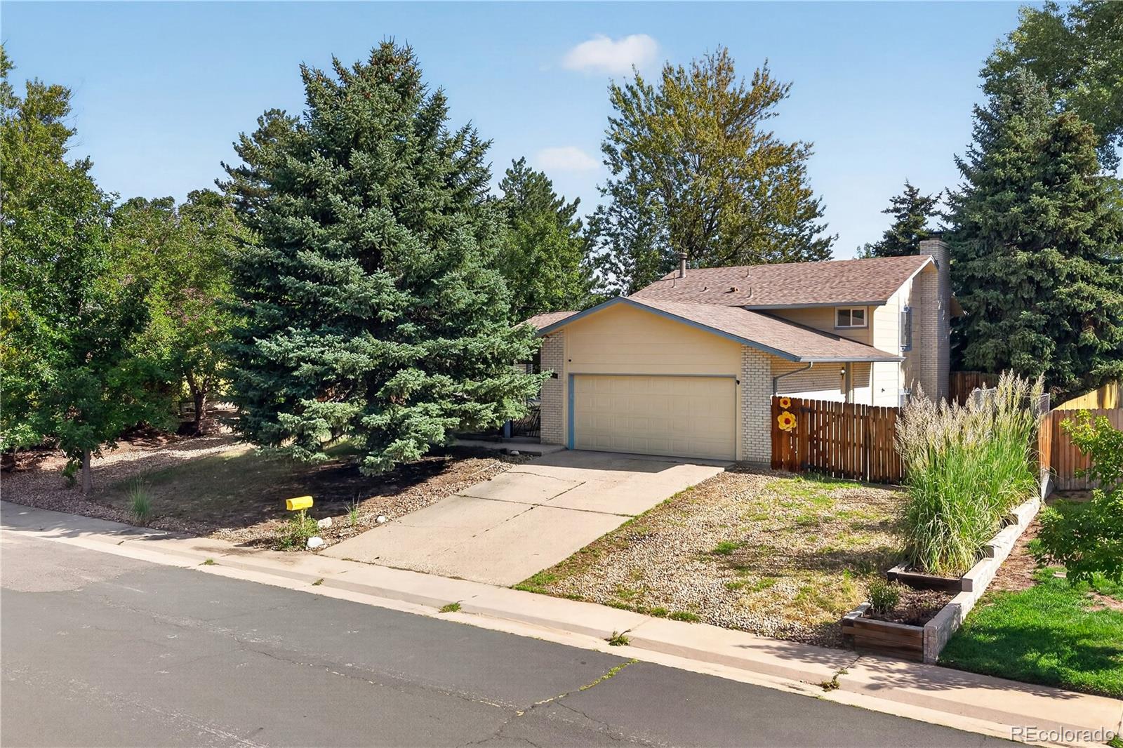 MLS Image #0 for 2436 s lansing way,aurora, Colorado