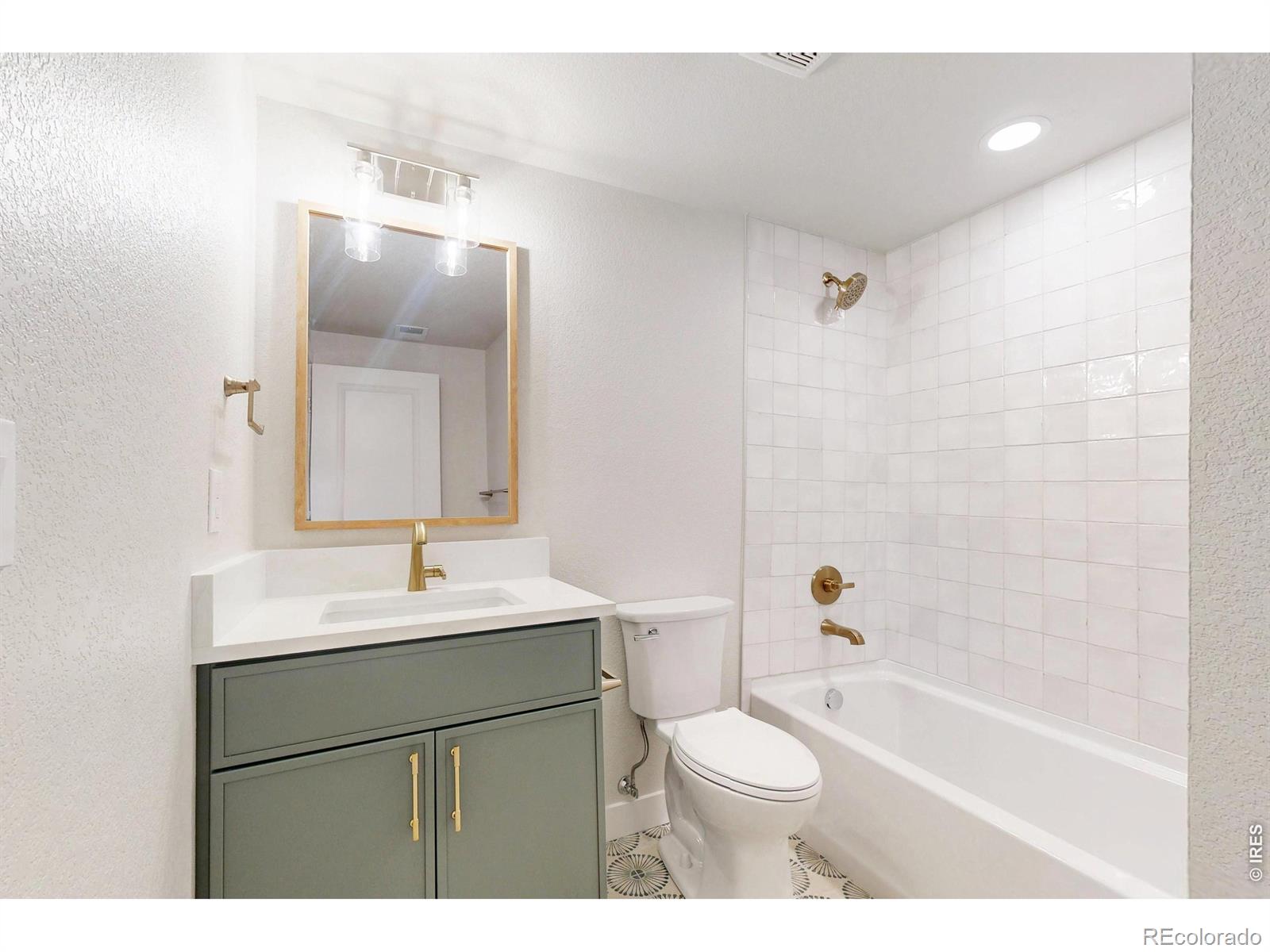 MLS Image #13 for 600  mount evans street,longmont, Colorado