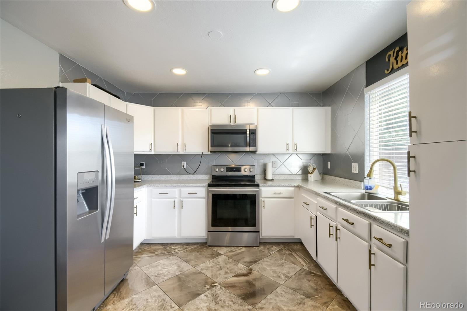 MLS Image #3 for 18646 e 42nd avenue,denver, Colorado