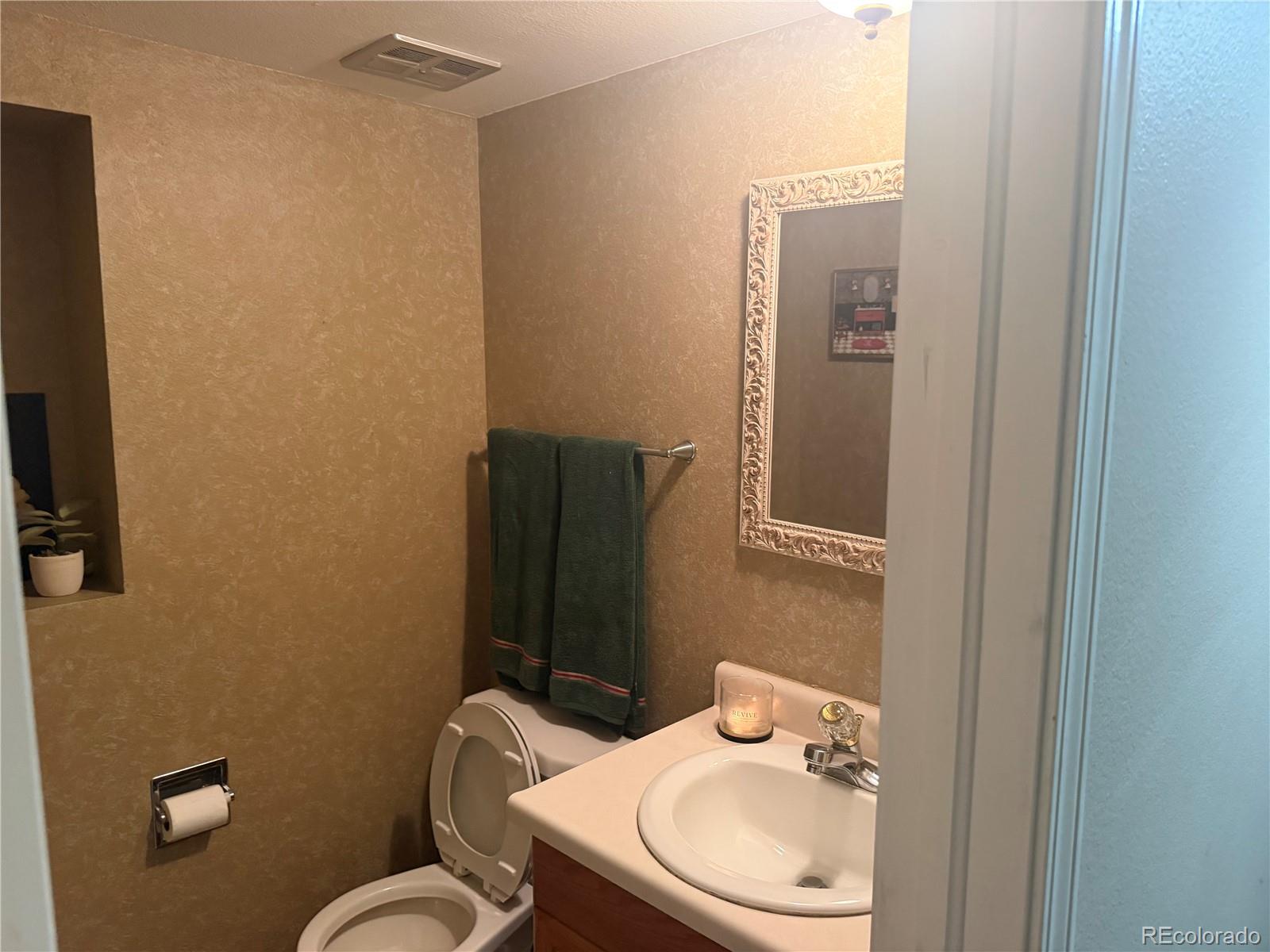 MLS Image #13 for 2069 s macon way,aurora, Colorado