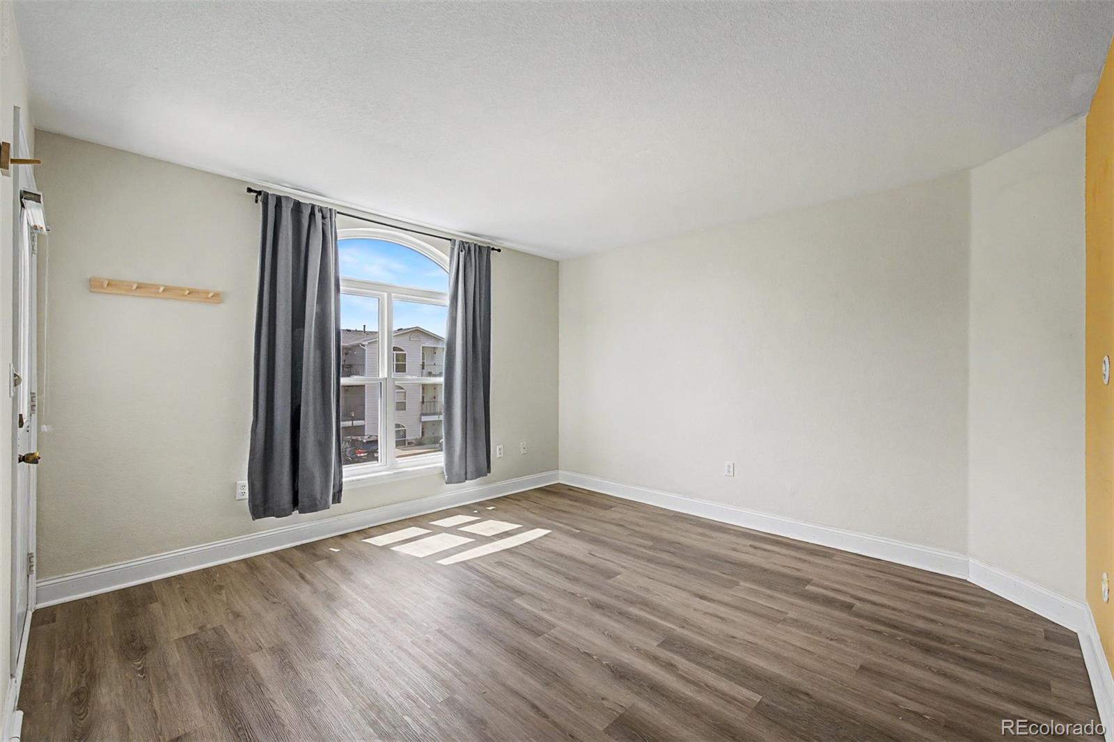 MLS Image #7 for 1629 s deframe street b8,denver, Colorado
