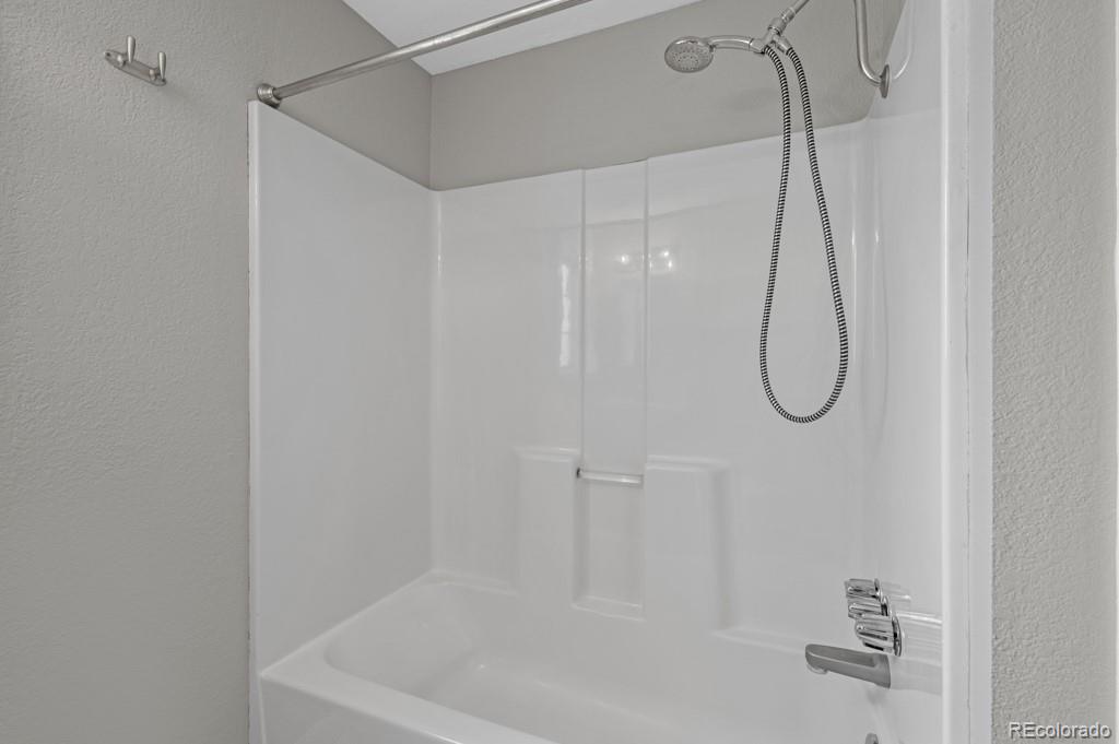 MLS Image #23 for 1336  syracuse street,denver, Colorado