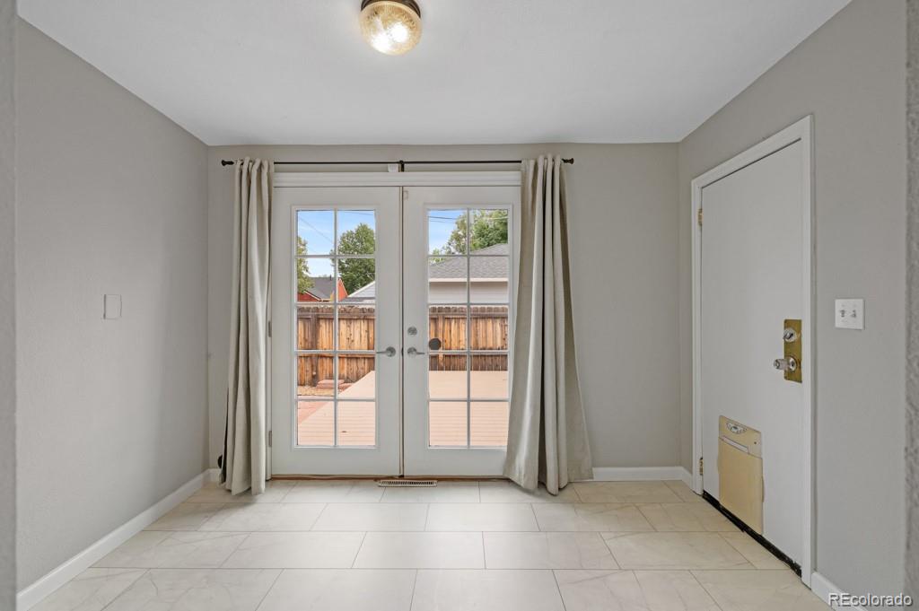 MLS Image #24 for 1336  syracuse street,denver, Colorado