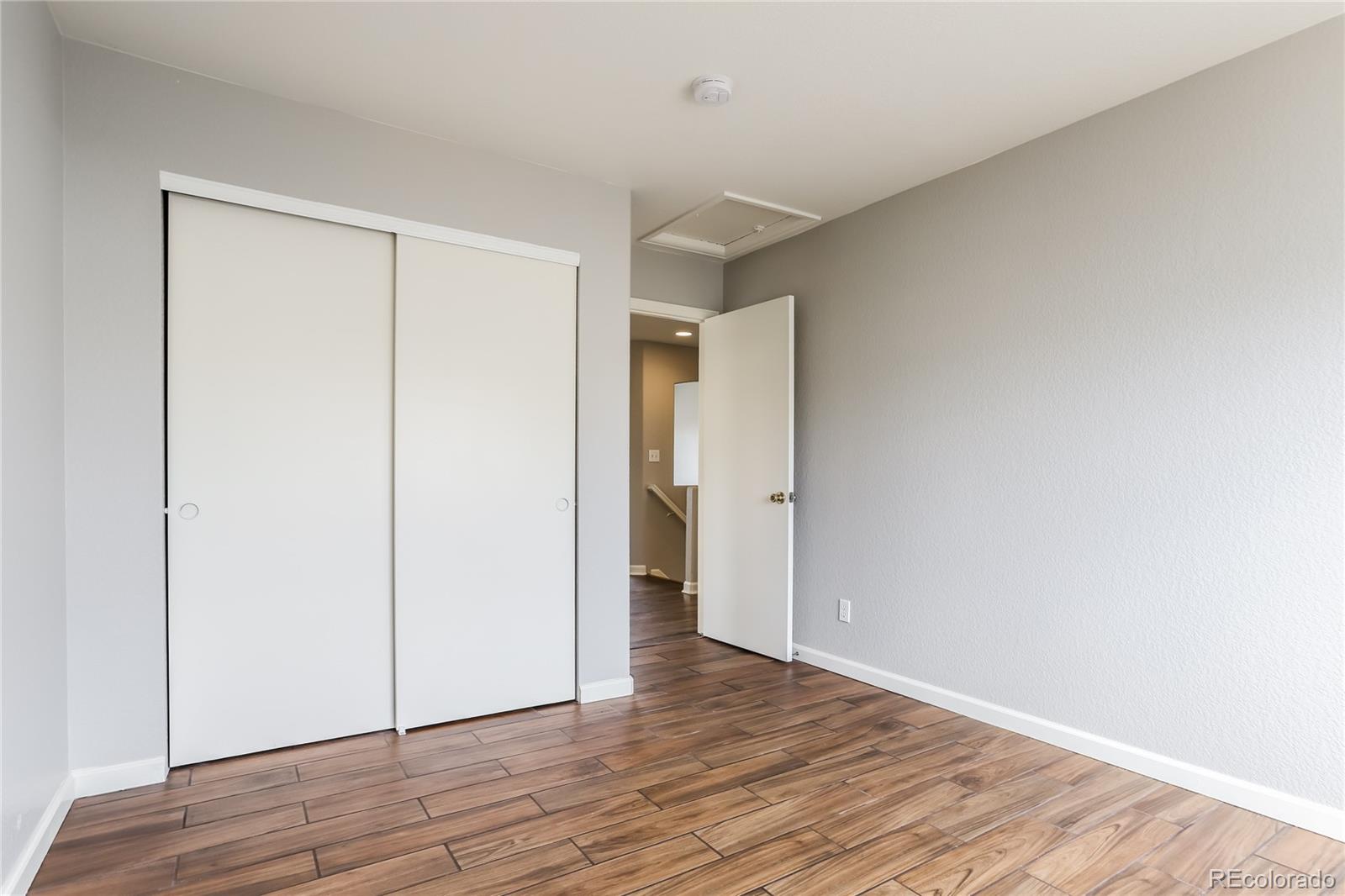 MLS Image #11 for 20788 e 38th place,denver, Colorado