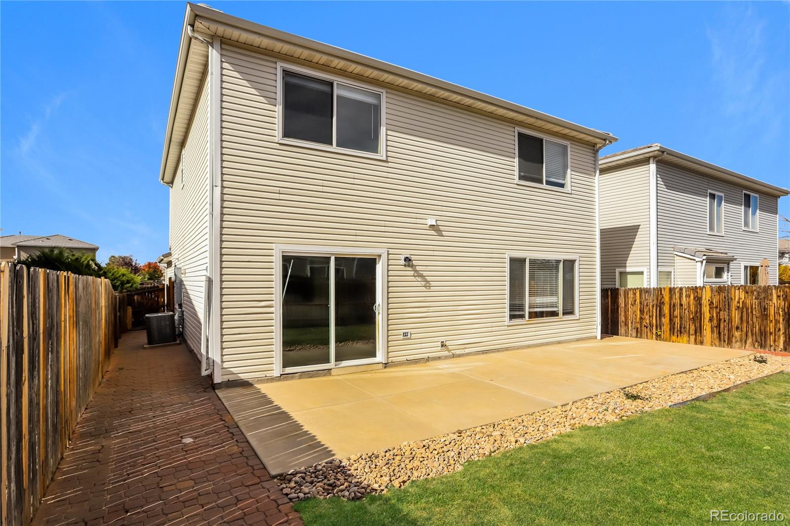 MLS Image #14 for 20788 e 38th place,denver, Colorado