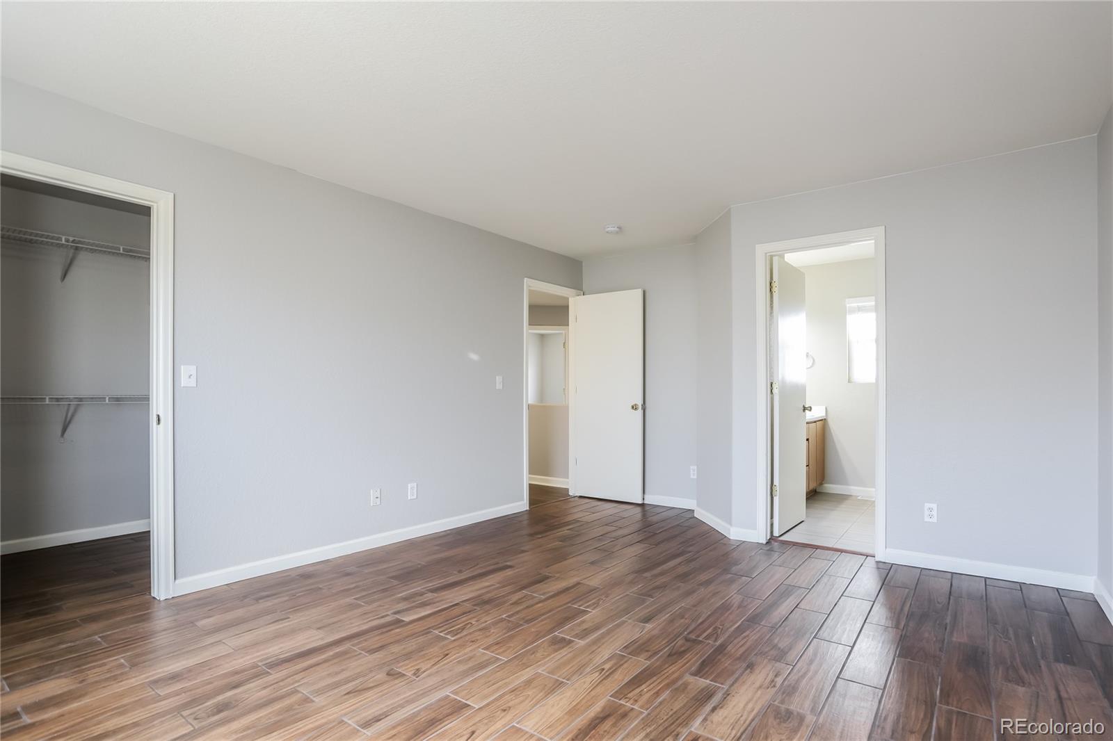 MLS Image #8 for 20788 e 38th place,denver, Colorado
