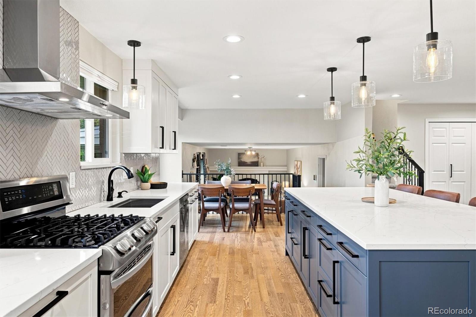 MLS Image #5 for 8799 e kenyon avenue,denver, Colorado