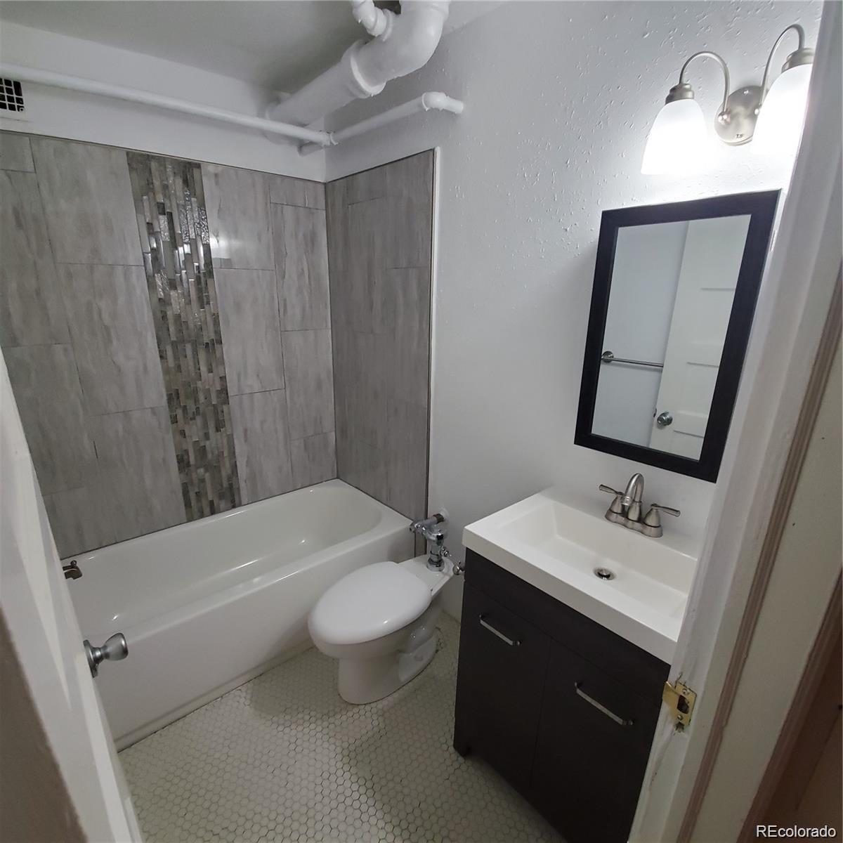 MLS Image #12 for 1050 n washington street,denver, Colorado