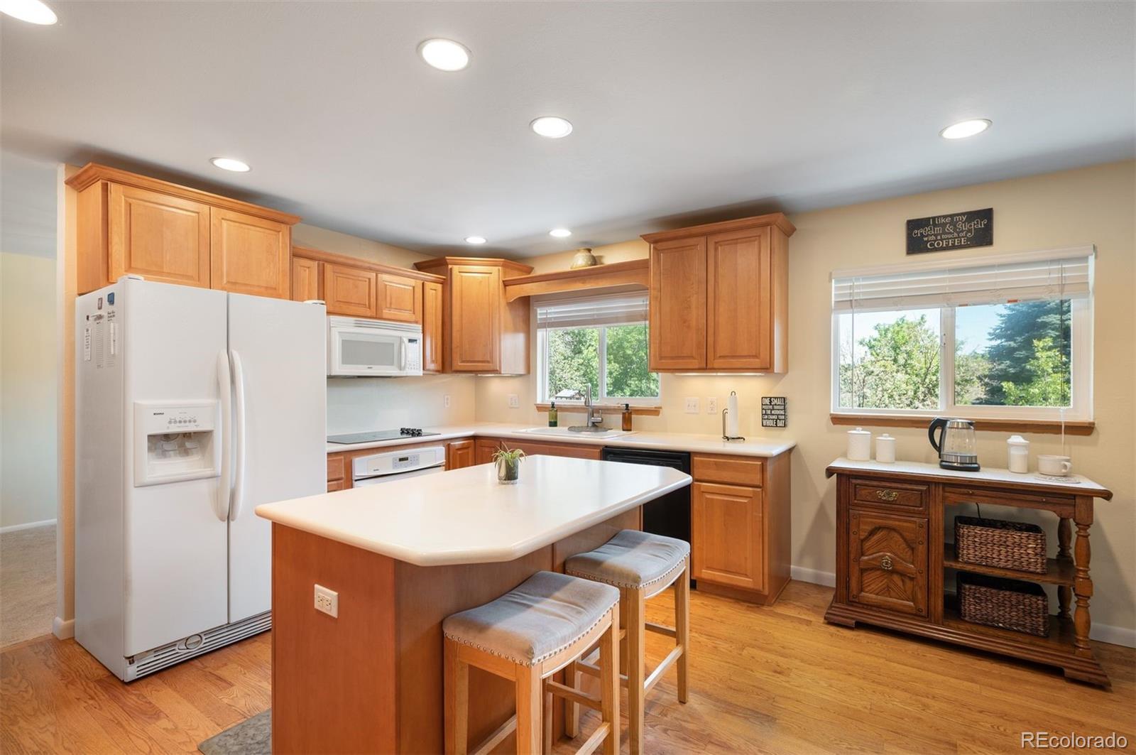 MLS Image #13 for 2220 s beech court,denver, Colorado