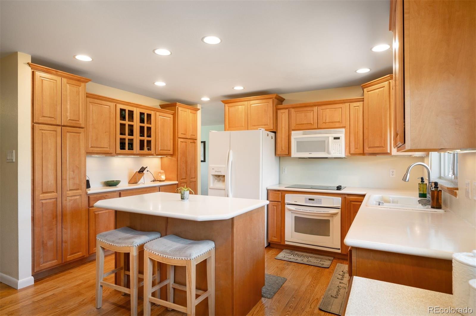 MLS Image #2 for 2220 s beech court,denver, Colorado