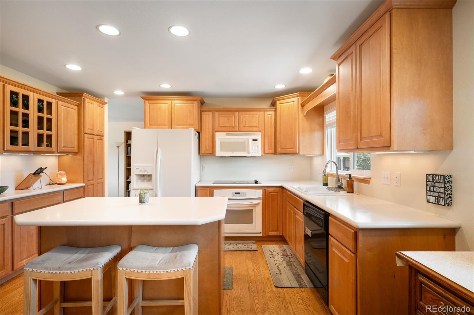 MLS Image #3 for 2220 s beech court,denver, Colorado