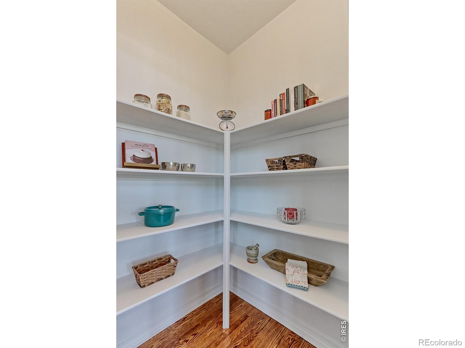 MLS Image #11 for 14043  pinehurst circle,broomfield, Colorado