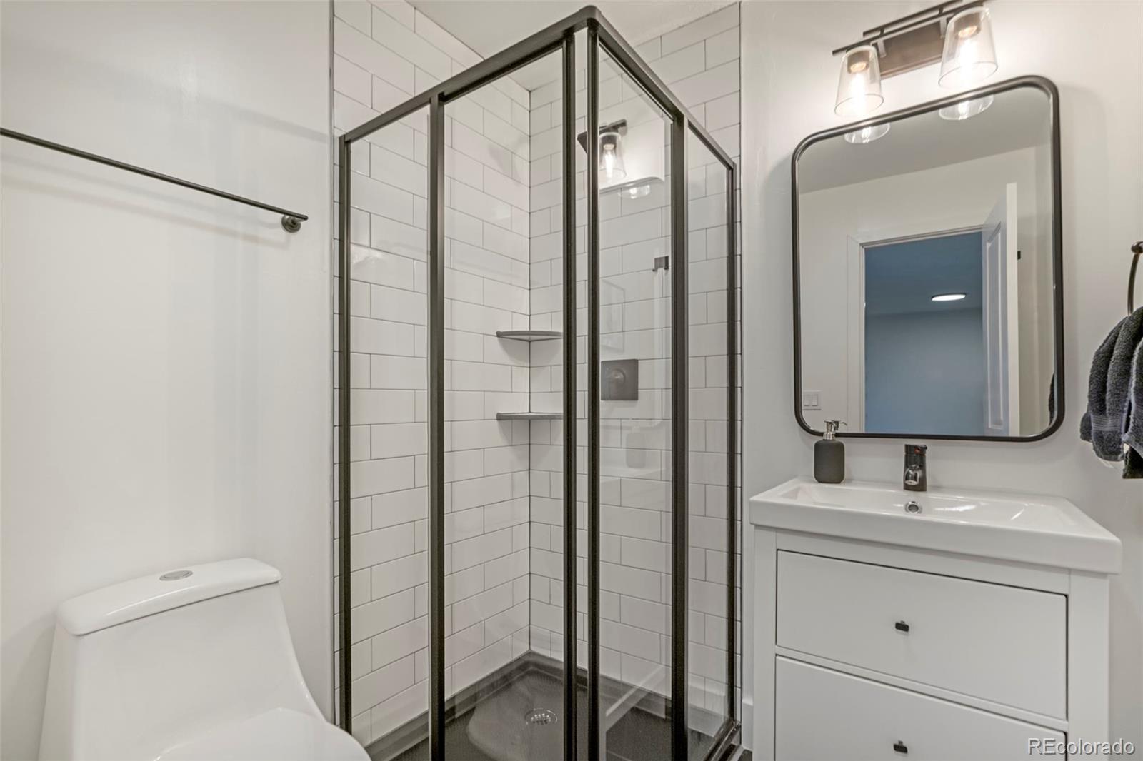 MLS Image #33 for 1195  willow street,denver, Colorado