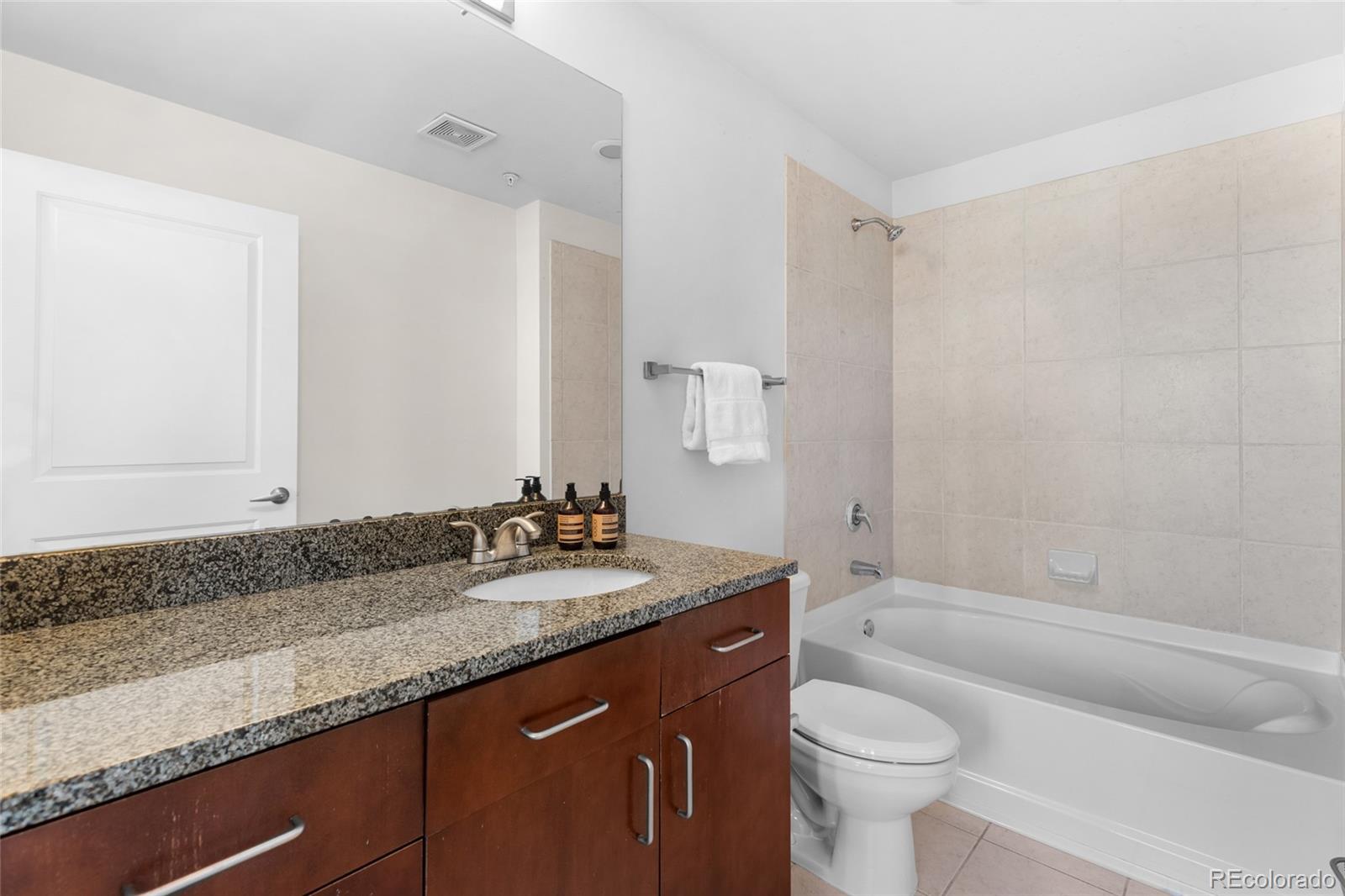 MLS Image #8 for 1700  bassett street,denver, Colorado