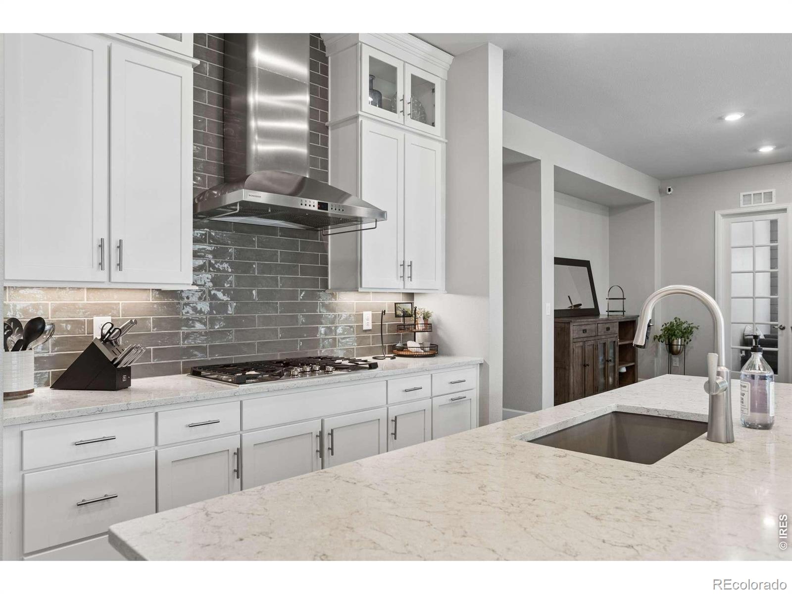 MLS Image #6 for 2220  somerset court,longmont, Colorado