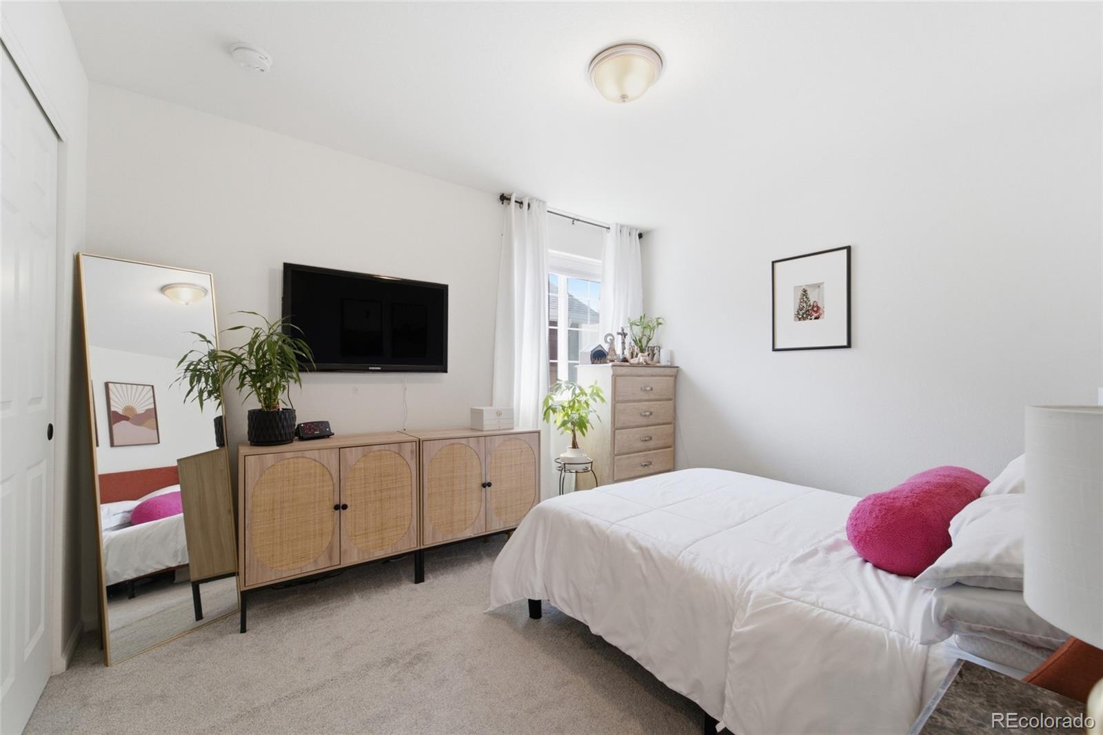 MLS Image #15 for 21962 e 44th drive,aurora, Colorado