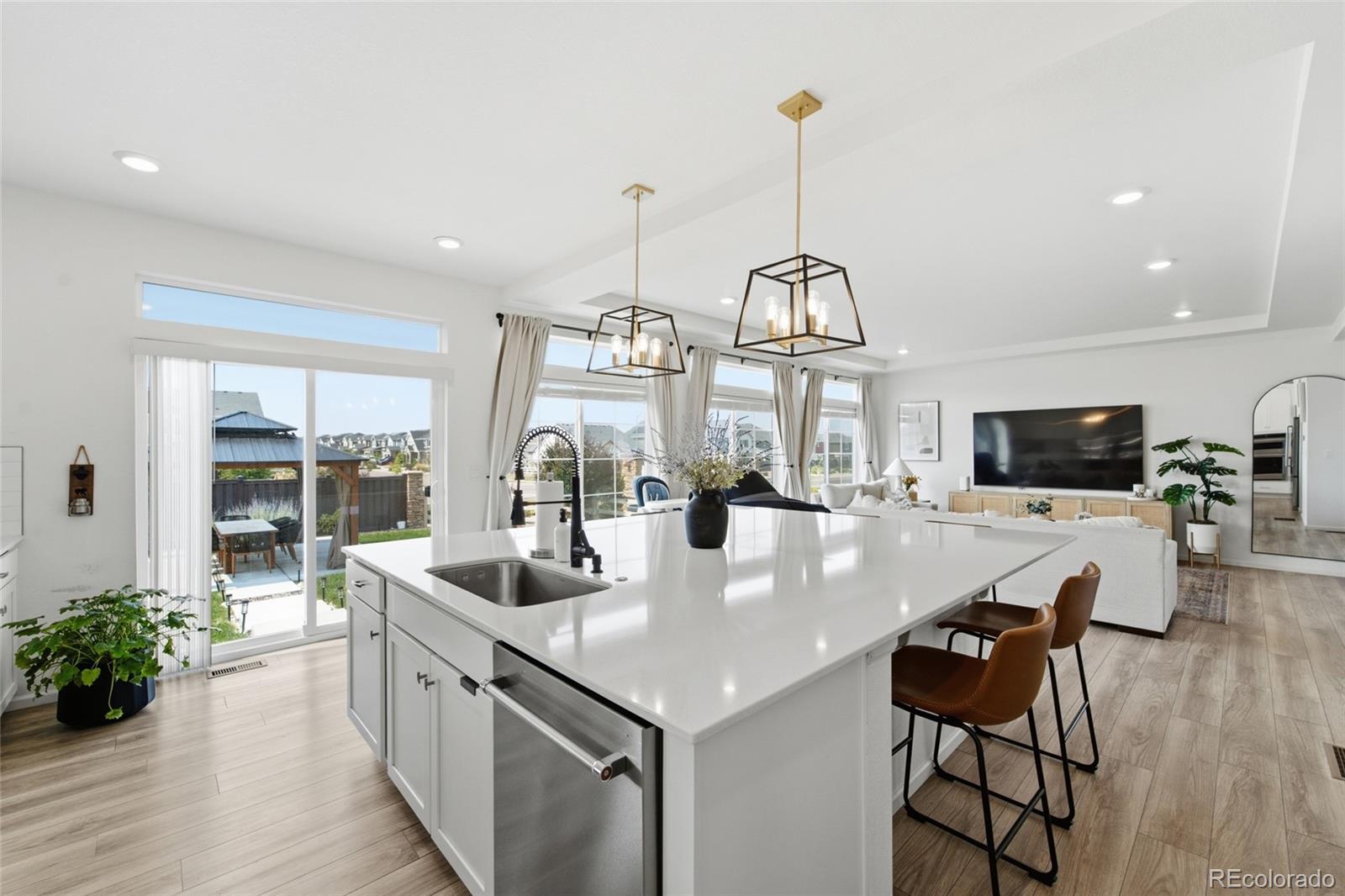 MLS Image #7 for 21962 e 44th drive,aurora, Colorado