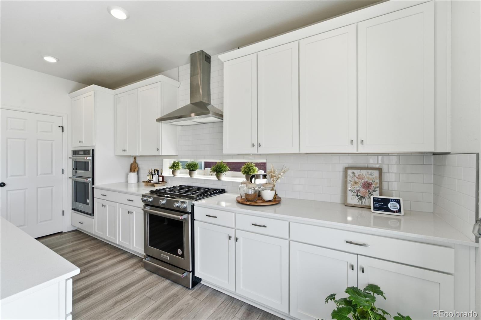 MLS Image #9 for 21962 e 44th drive,aurora, Colorado