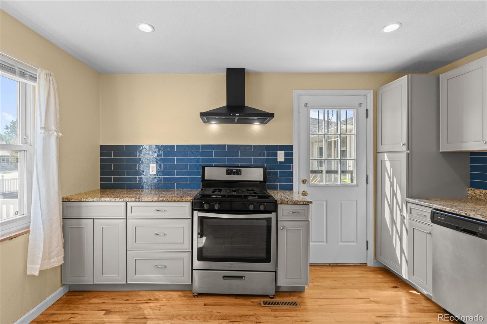MLS Image #14 for 4985  tejon street,denver, Colorado