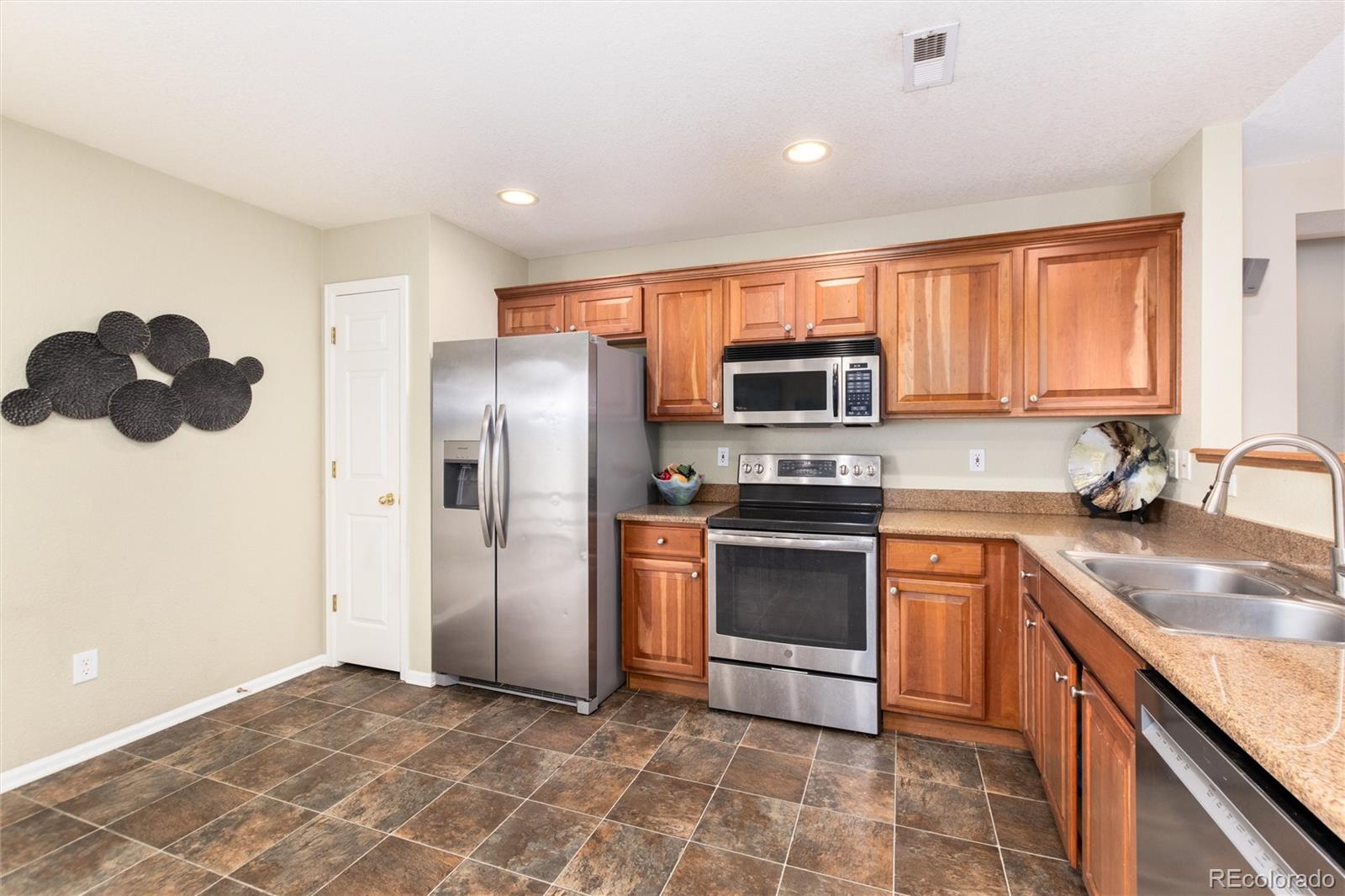 MLS Image #11 for 3516  dexter court,denver, Colorado