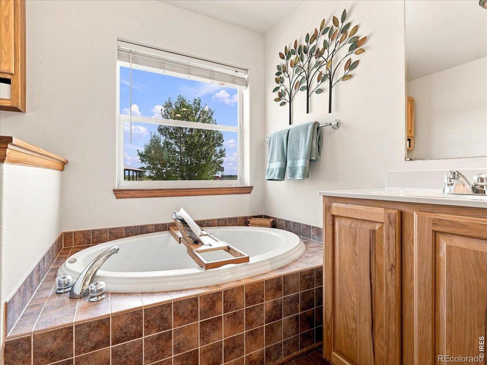 MLS Image #18 for 27488  county road 5 ,weldona, Colorado