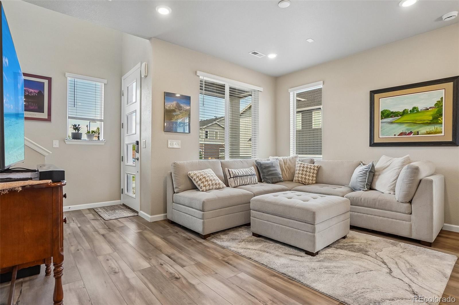 MLS Image #12 for 1833 s poplar court ,denver, Colorado
