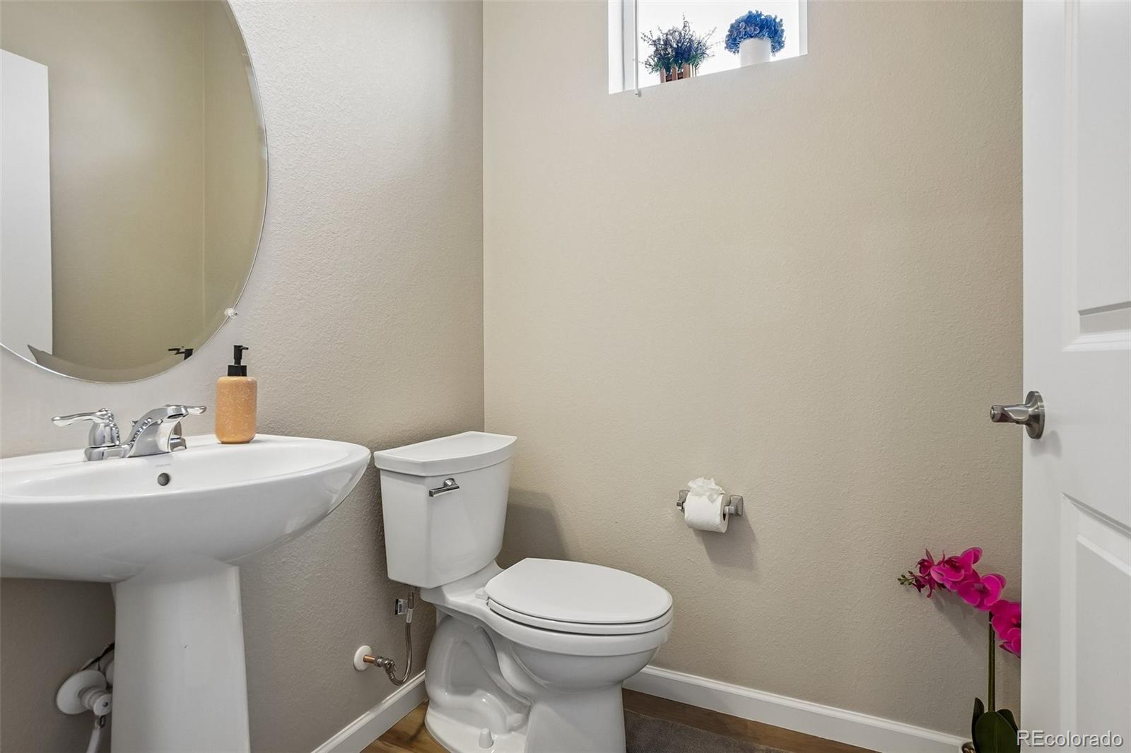 MLS Image #20 for 1833 s poplar court ,denver, Colorado