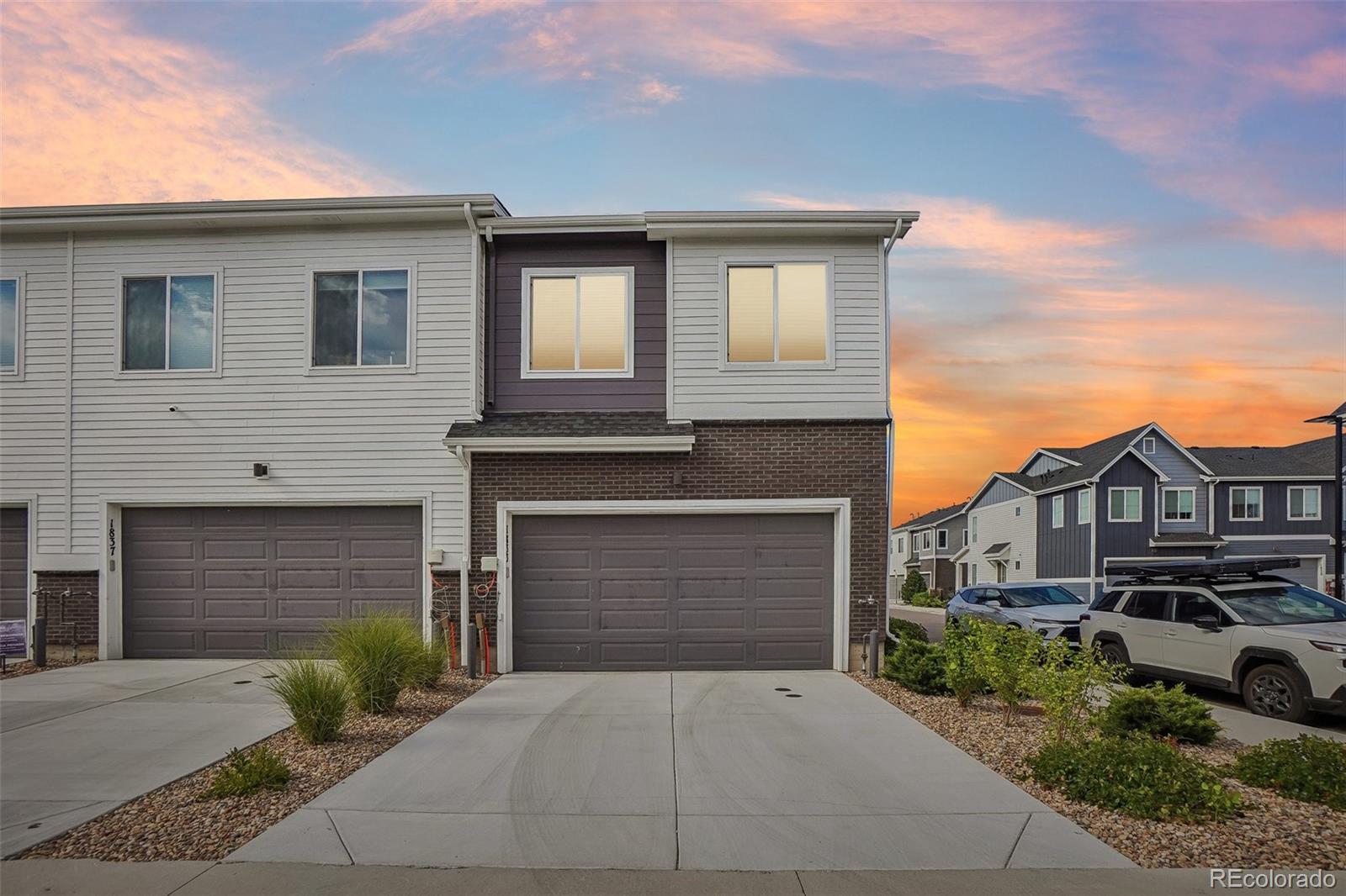 MLS Image #4 for 1833 s poplar court ,denver, Colorado