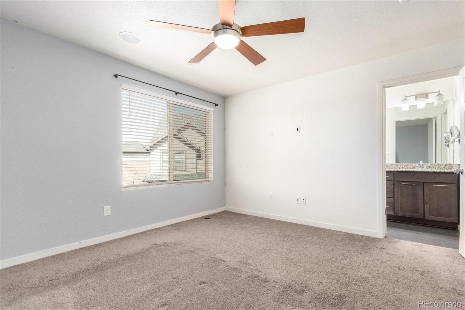 MLS Image #16 for 18639 e 50th place,denver, Colorado
