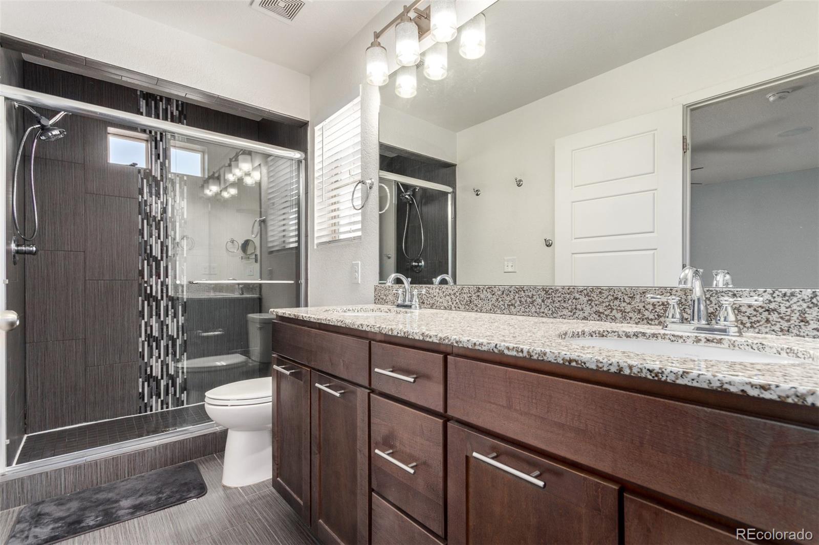 MLS Image #18 for 18639 e 50th place,denver, Colorado