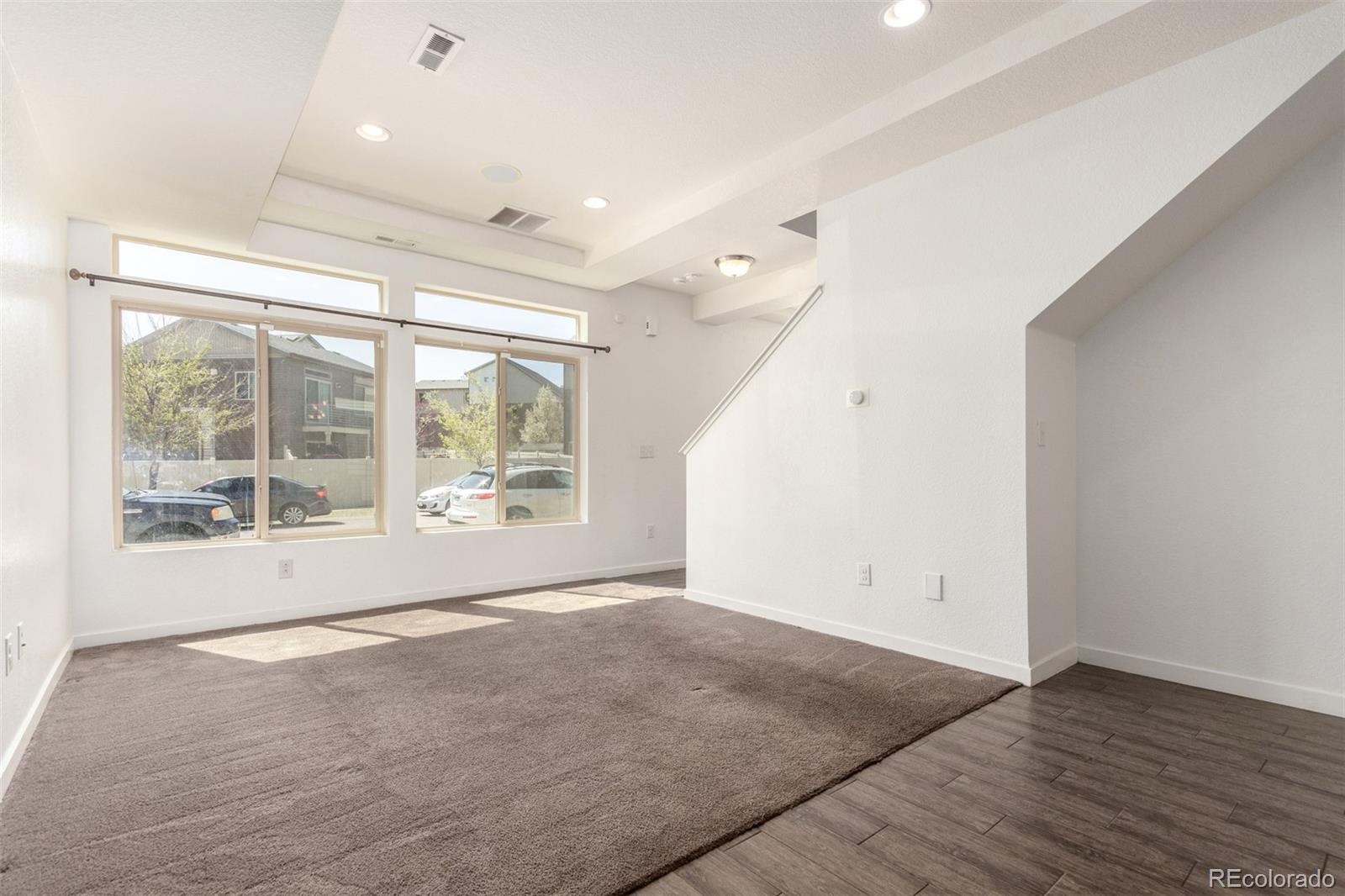 MLS Image #3 for 18639 e 50th place,denver, Colorado