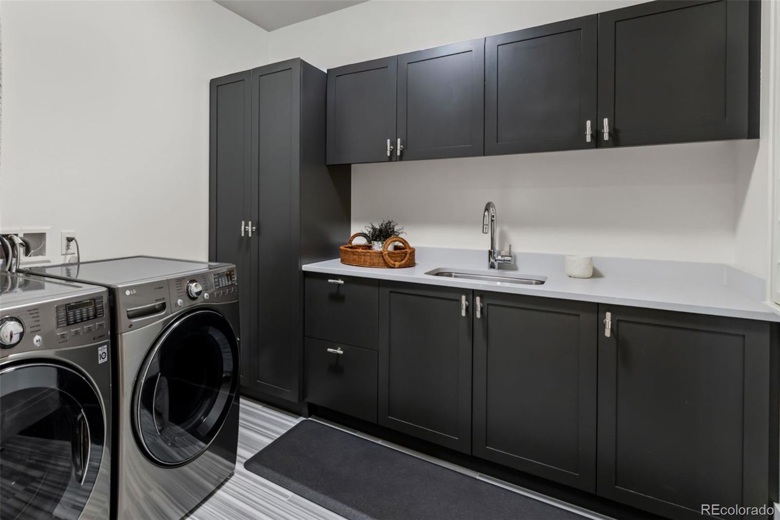 MLS Image #18 for 1750  wewatta street,denver, Colorado