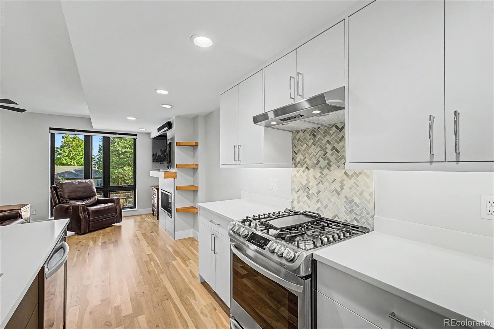 MLS Image #13 for 5472 s nevada street,littleton, Colorado