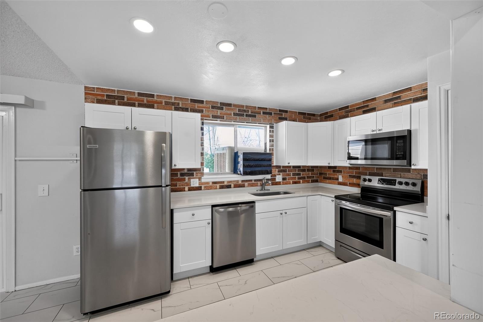 MLS Image #2 for 1902 s truckee street,aurora, Colorado
