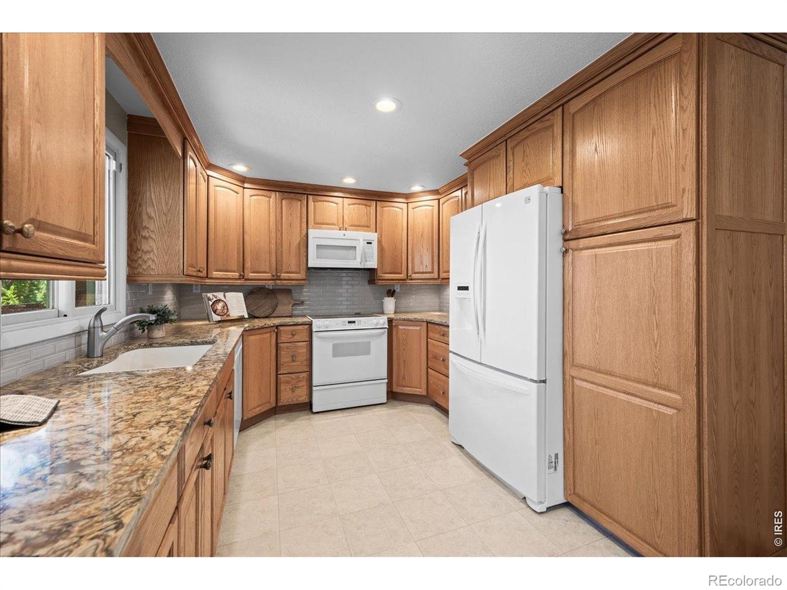MLS Image #13 for 896  birch street,broomfield, Colorado