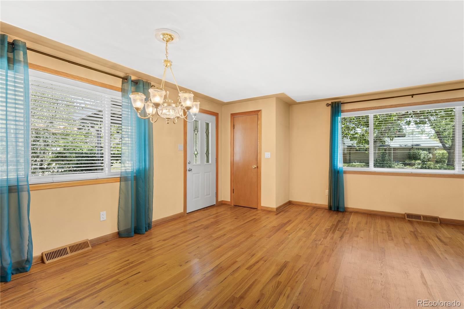 MLS Image #4 for 2773 s mabry way,denver, Colorado