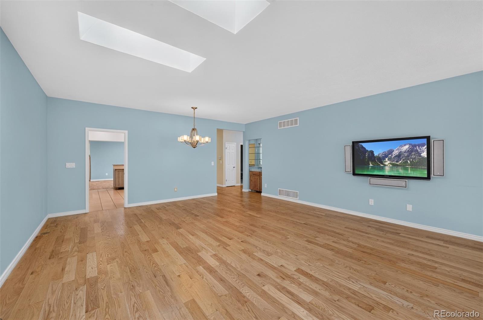 MLS Image #15 for 2800 s university boulevard,denver, Colorado