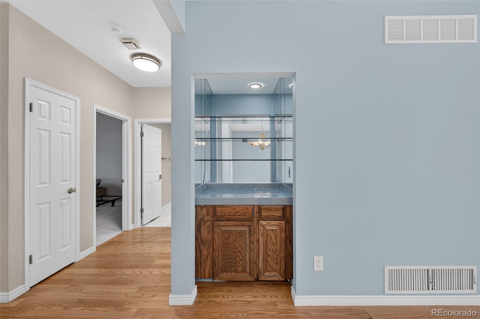 MLS Image #16 for 2800 s university boulevard,denver, Colorado