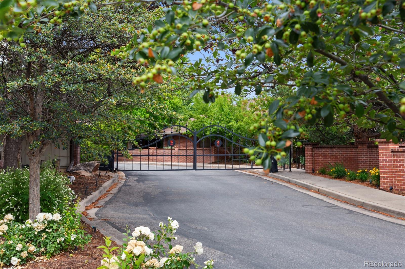 MLS Image #38 for 2800 s university boulevard,denver, Colorado