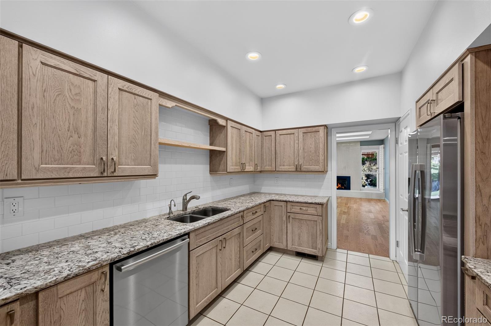 MLS Image #7 for 2800 s university boulevard,denver, Colorado