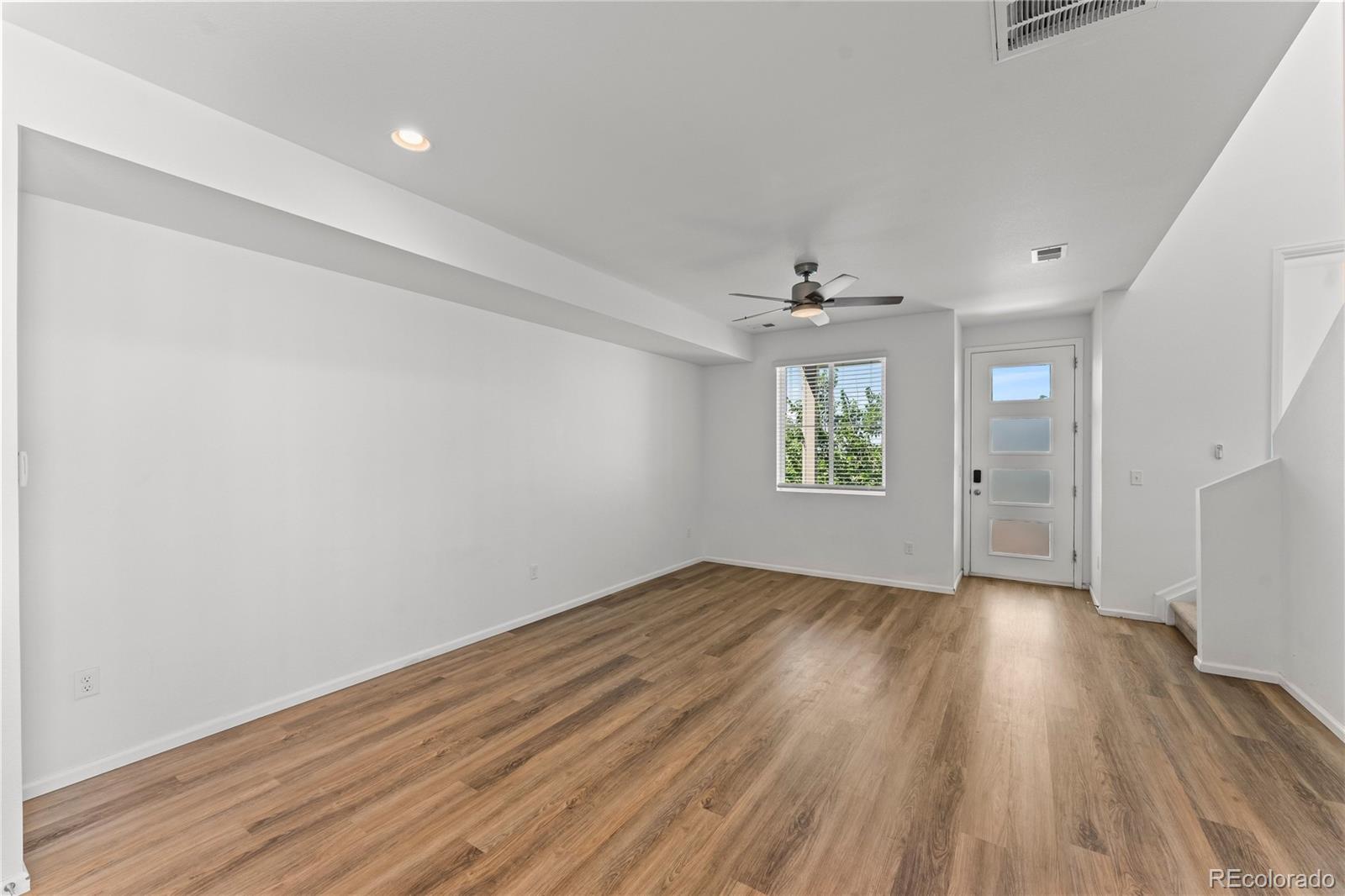 MLS Image #11 for 24223 e 41st avenue,aurora, Colorado