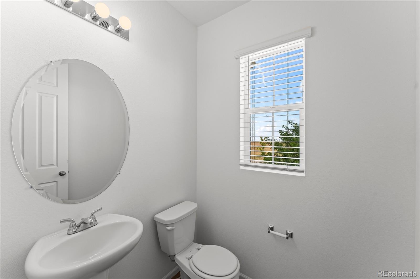 MLS Image #13 for 24223 e 41st avenue,aurora, Colorado