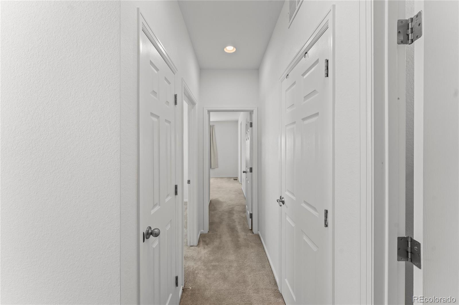MLS Image #17 for 24223 e 41st avenue,aurora, Colorado
