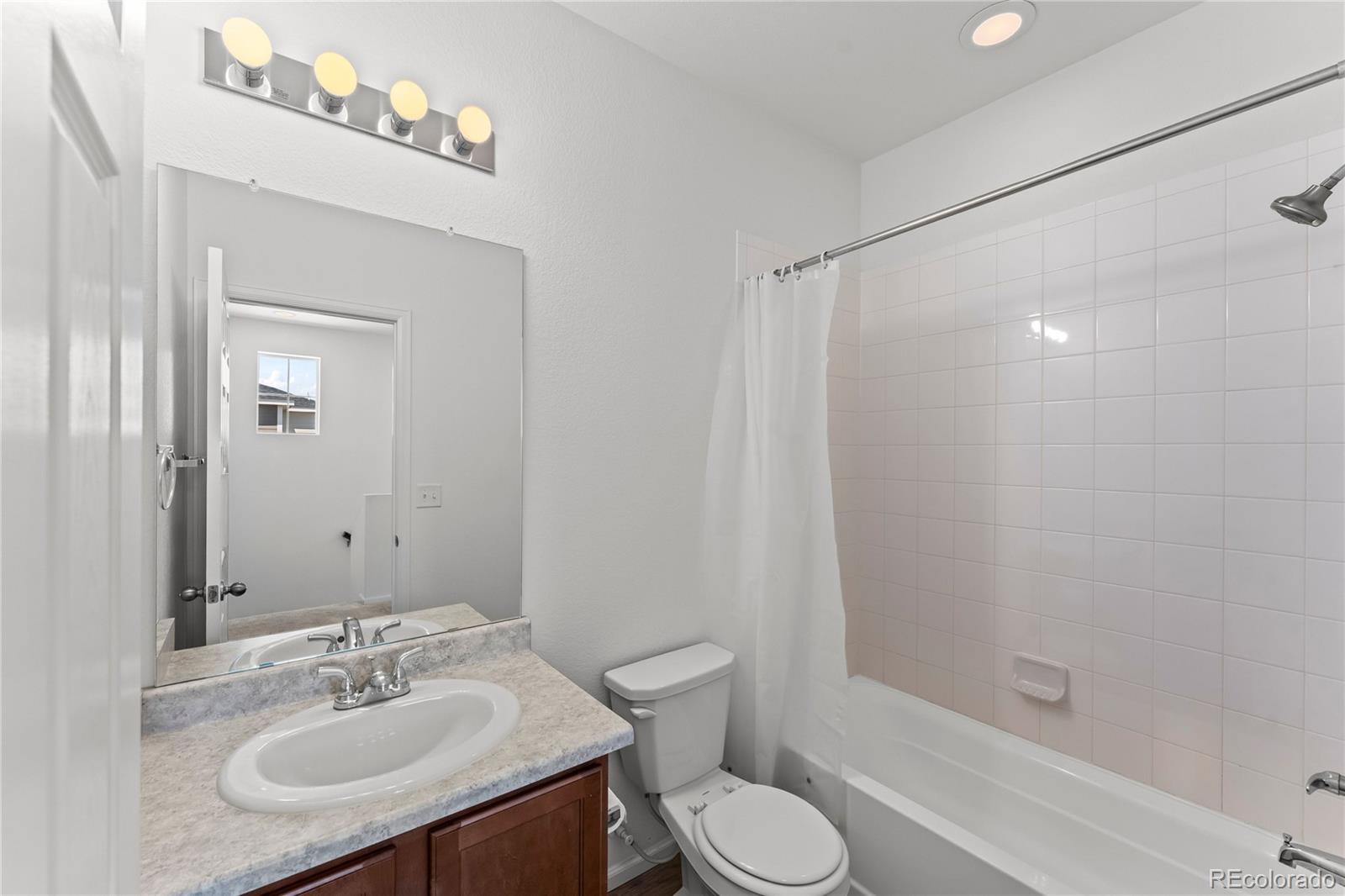 MLS Image #18 for 24223 e 41st avenue,aurora, Colorado