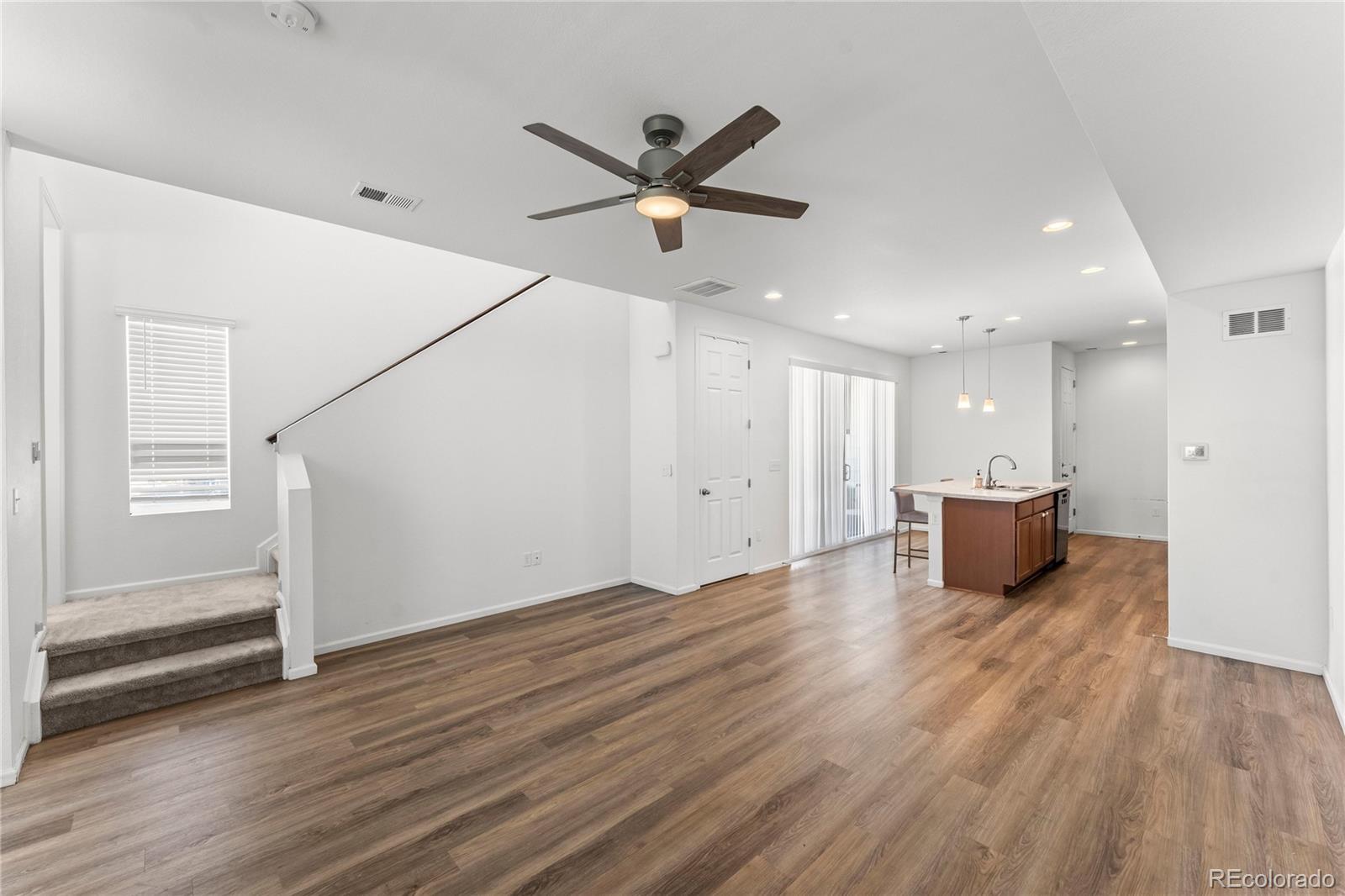 MLS Image #5 for 24223 e 41st avenue,aurora, Colorado