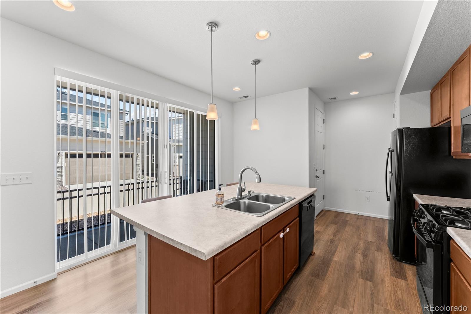 MLS Image #8 for 24223 e 41st avenue,aurora, Colorado