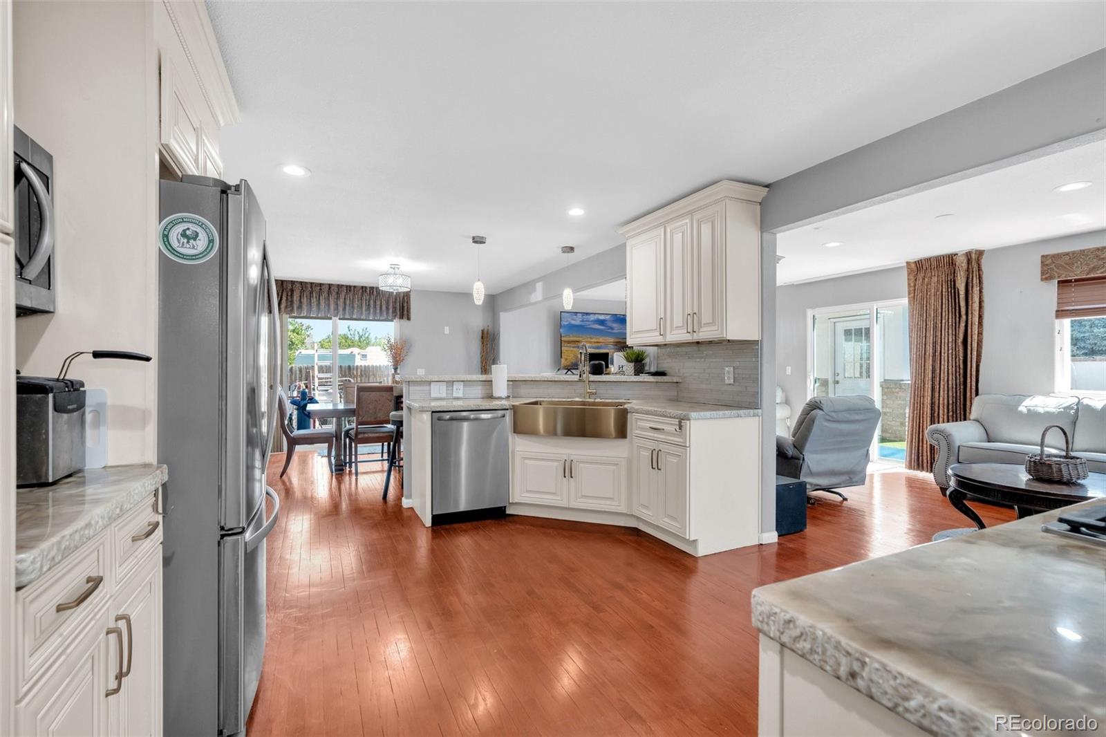 MLS Image #16 for 4860  crown boulevard,denver, Colorado