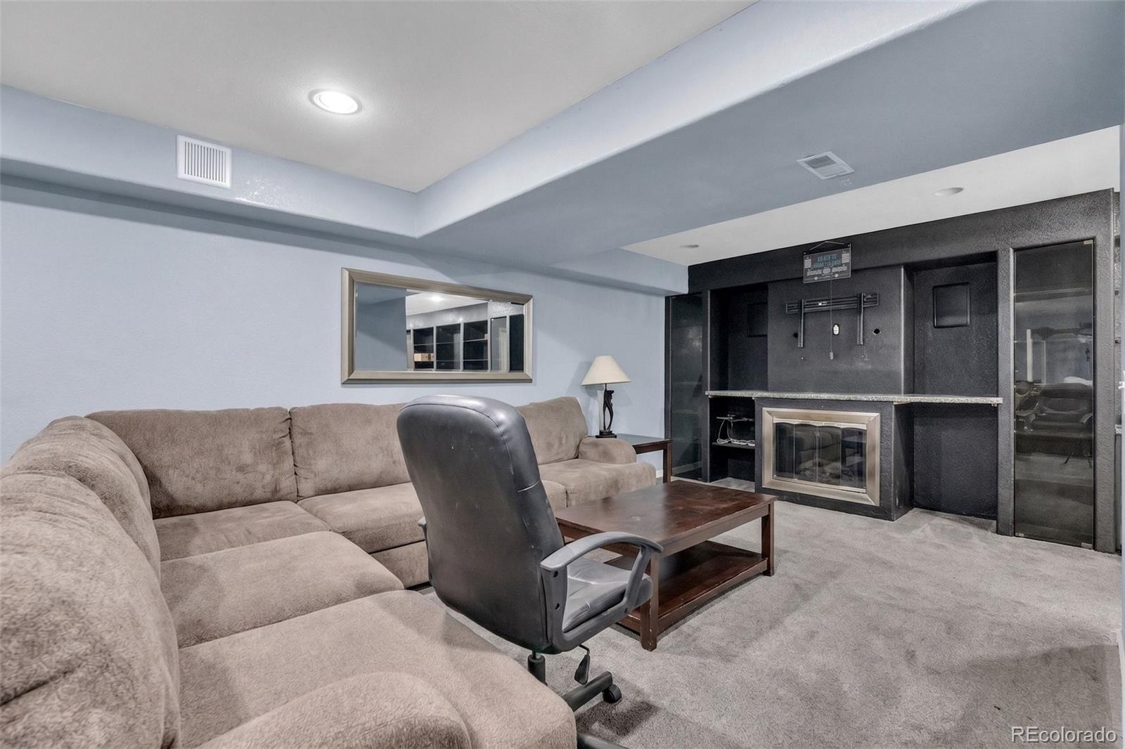 MLS Image #40 for 4860  crown boulevard,denver, Colorado
